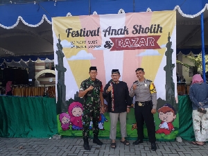 Sinergitas Babinsa & Bhabinkamtibmas Joyotakan dalam Hadiri Festival Anak Sholih